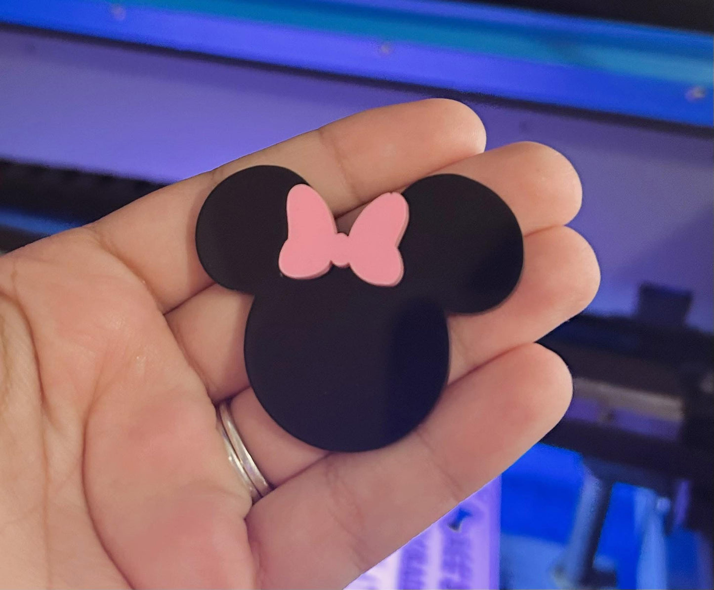 Pink bow clip