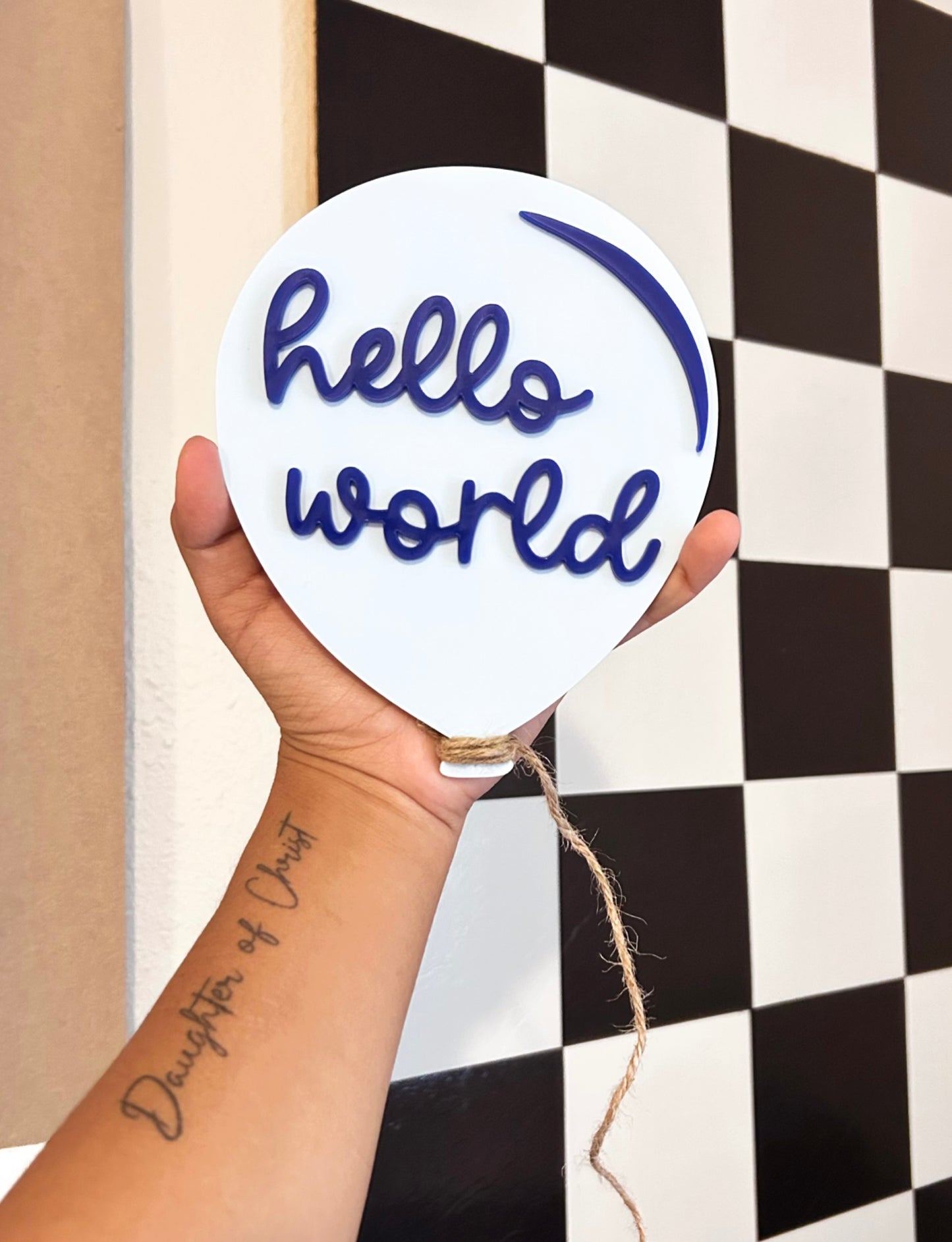 Balloon hello world sign